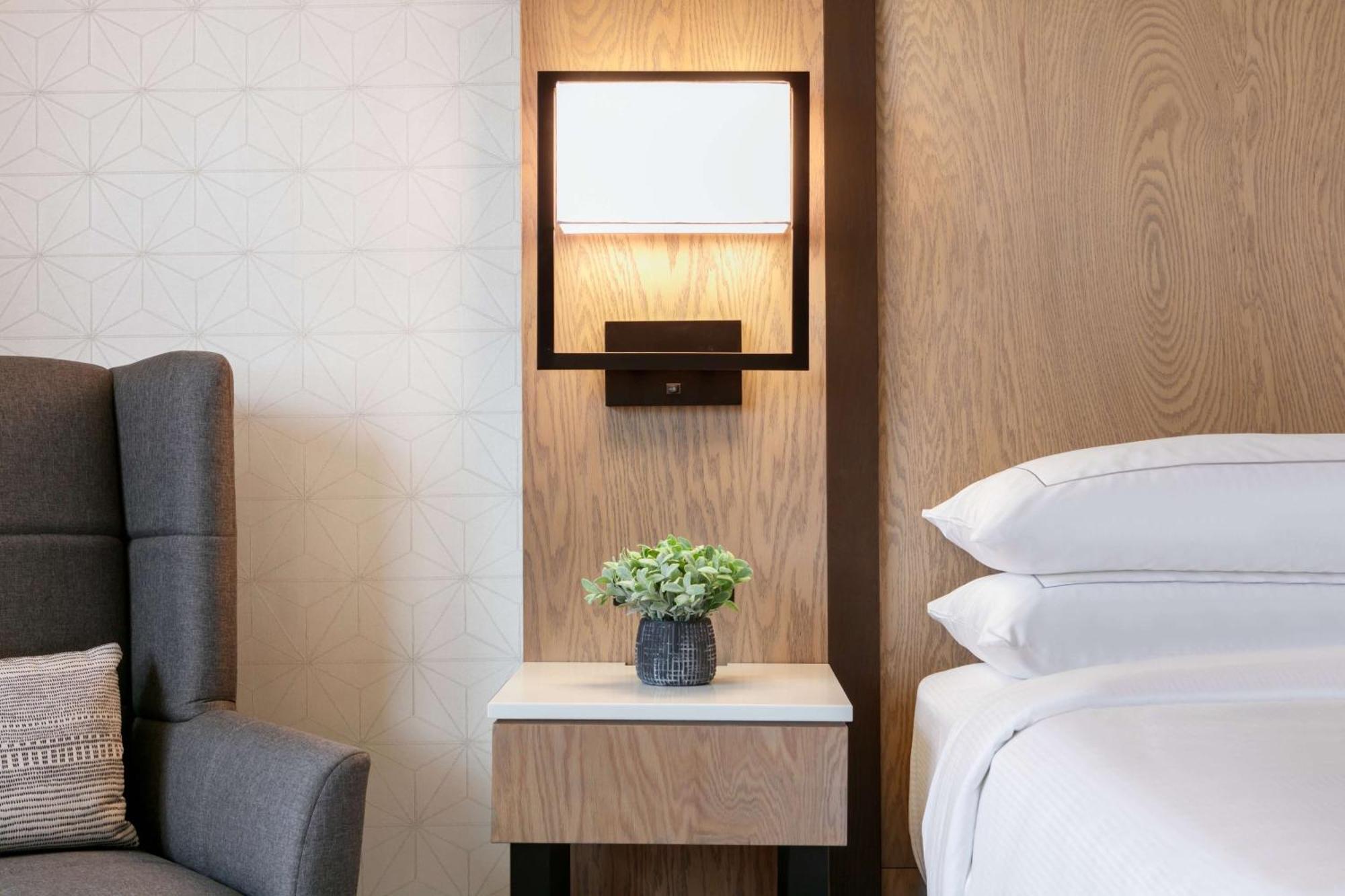 Doubletree By Hilton Canton Downtown Εξωτερικό φωτογραφία
