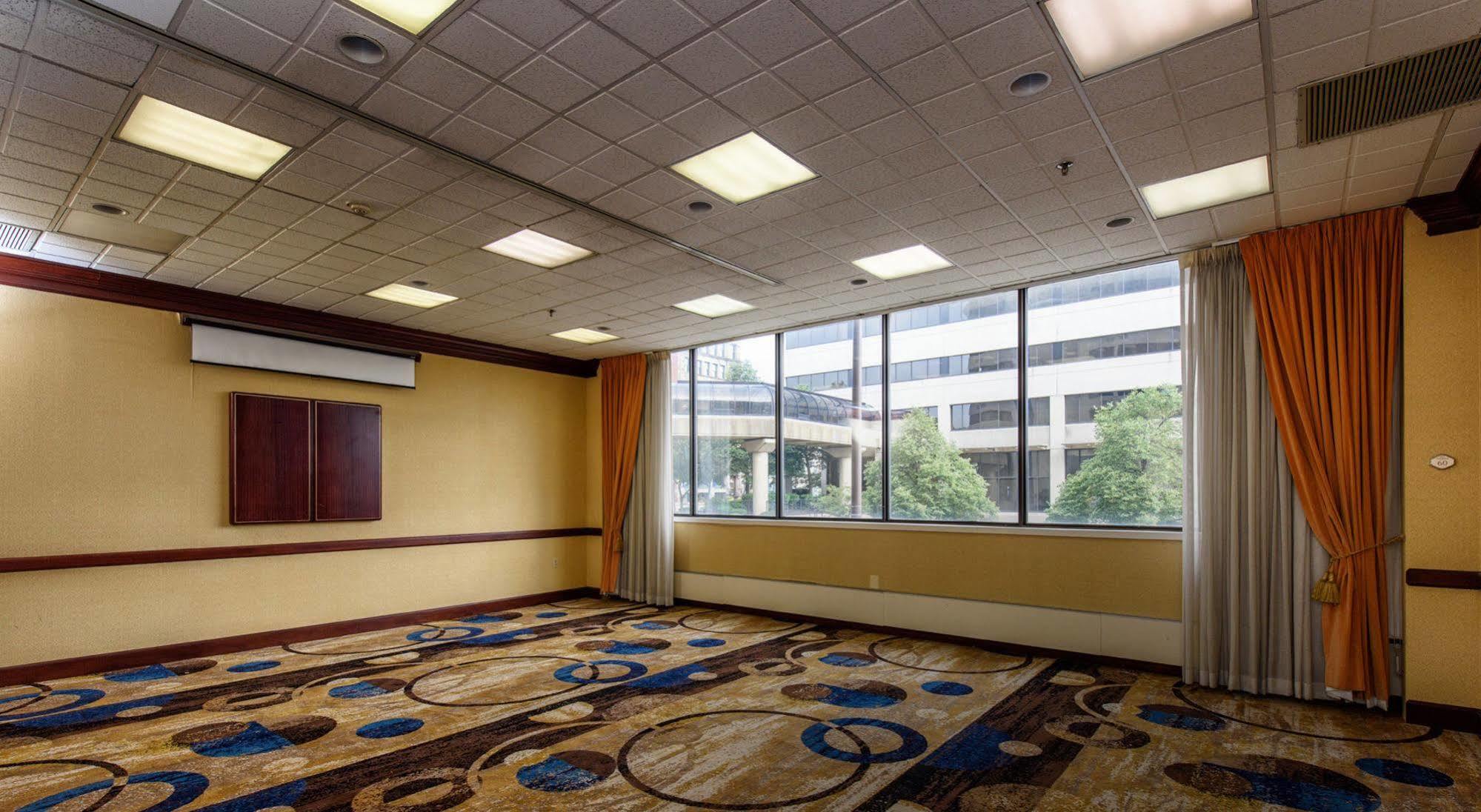 Doubletree By Hilton Canton Downtown Εξωτερικό φωτογραφία